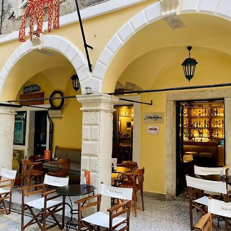 Mary'S Melodies At Corfu Old Town Buitenkant foto