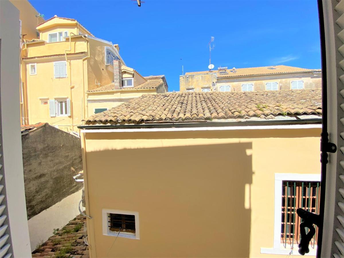 Mary'S Melodies At Corfu Old Town Buitenkant foto